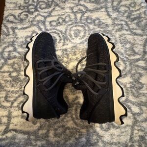 Sorel black Knit Sneakers size 8
